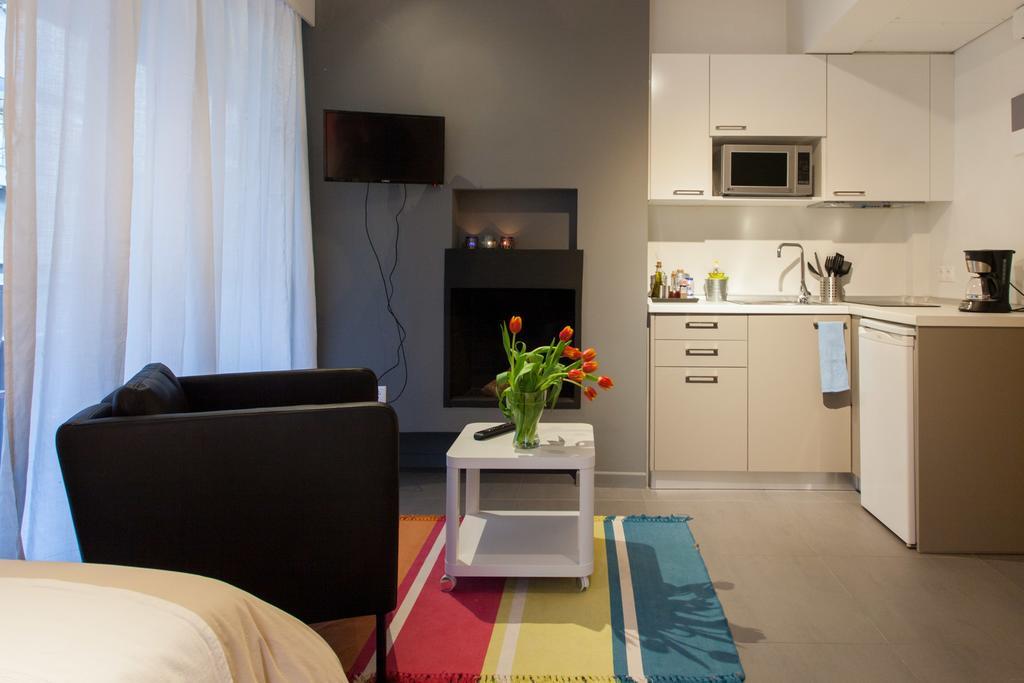 Homz Studios Neapolis เอเธนส์ ภายนอก รูปภาพ