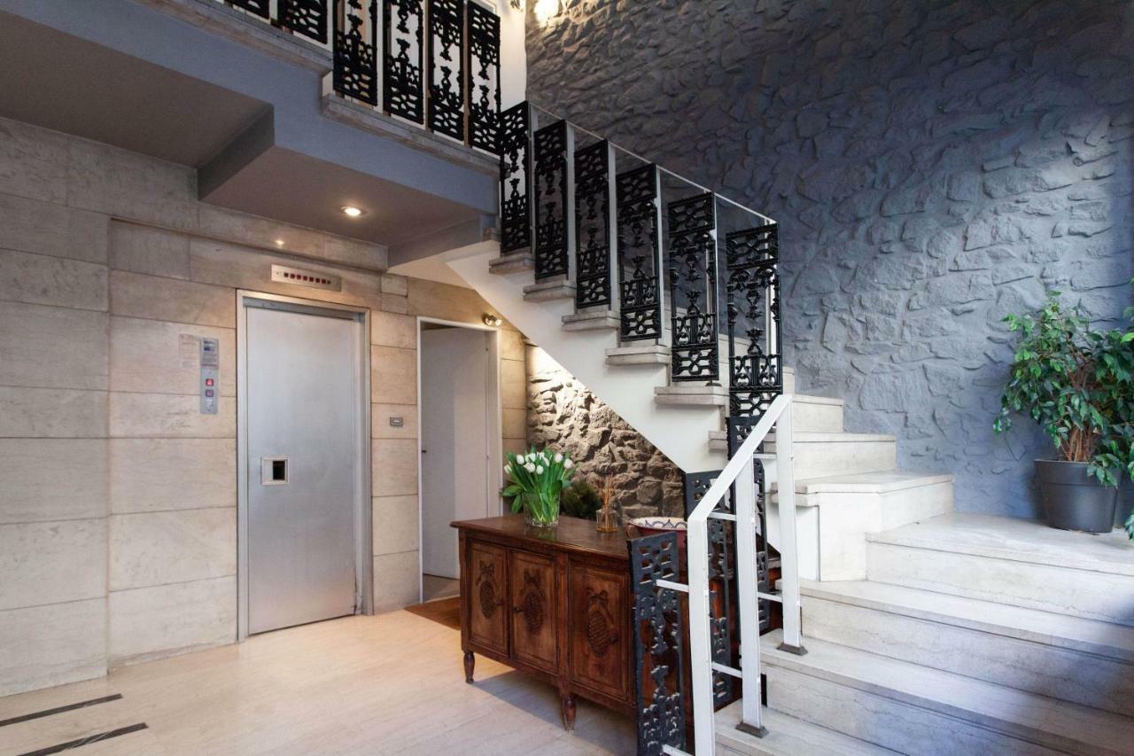 Homz Studios Neapolis เอเธนส์ ภายนอก รูปภาพ